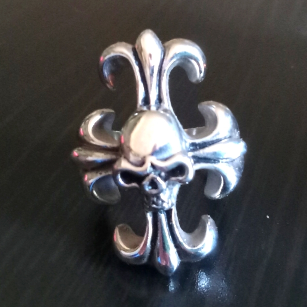 Skull Ring Size 8